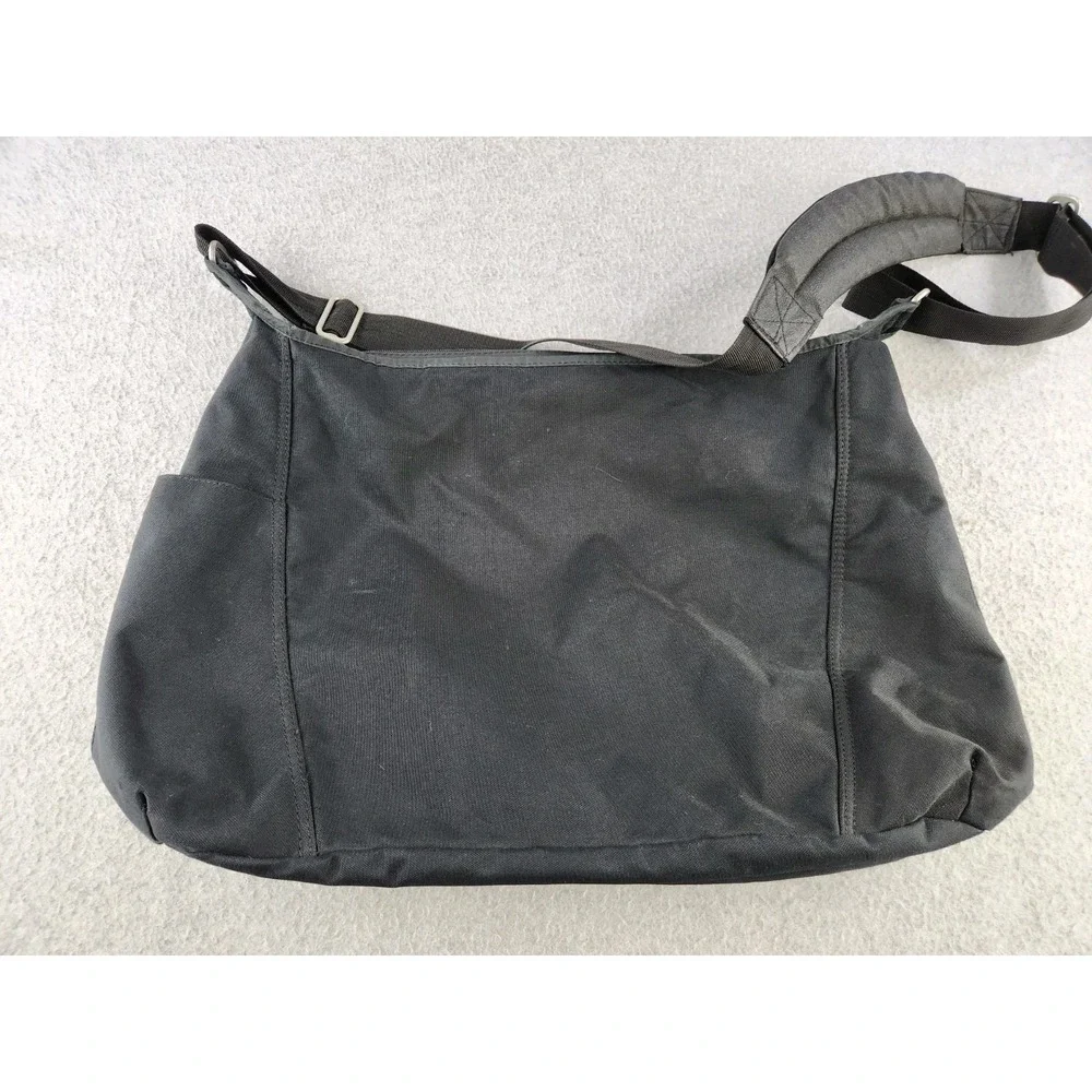 Vtg Nike‎ Y2K Crossbody Bag Duffle Shoulder Gym Workout Travel Carry On Gorpcore